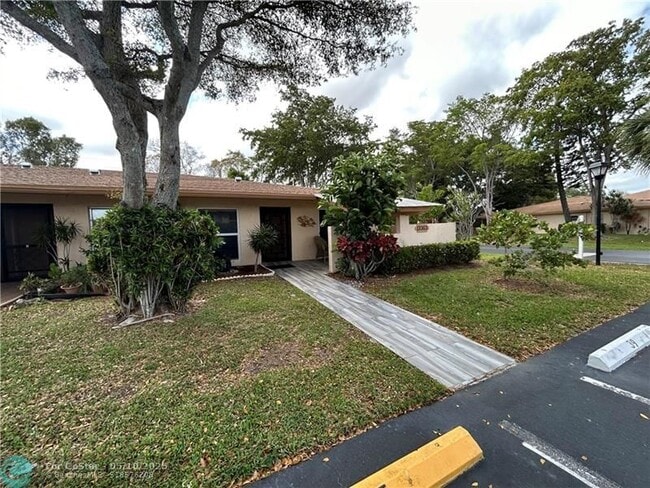 Primary Photo - 13363 Pineapple Palm Ct