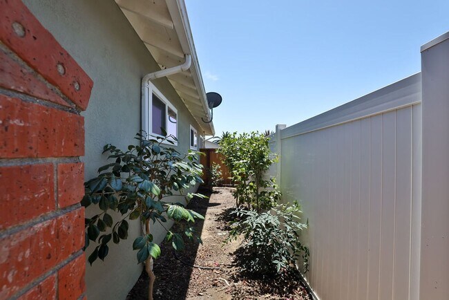 Building Photo - 3128 Courser Ave