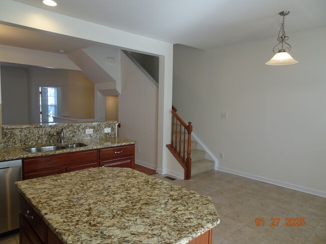 Building Photo - 3 Bedroom Townhome Rental in Liberty Crossing