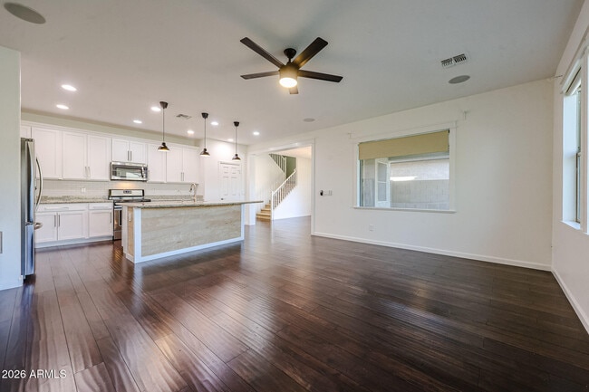 Building Photo - 12144 W Remuda Dr