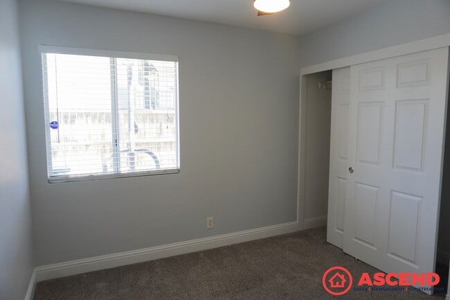 Building Photo - Beautiful Home Located in Rosedale!