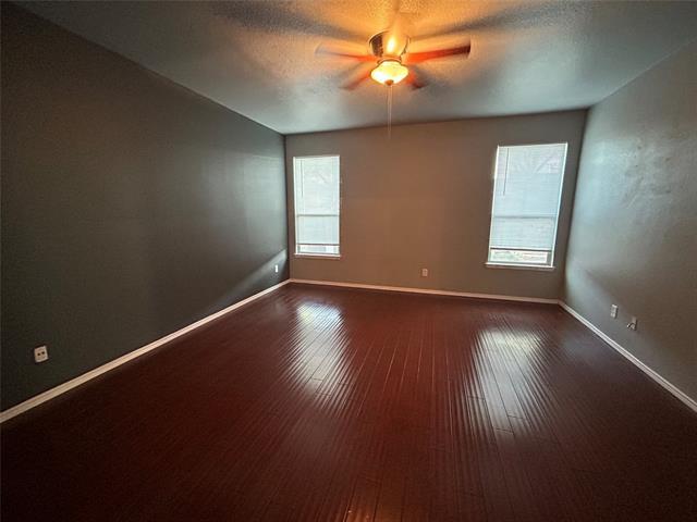 Building Photo - 5837 Fantail Dr