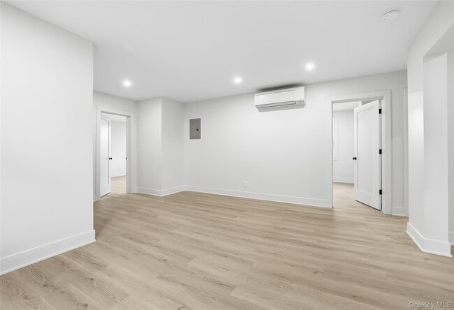 Building Photo - 36 Dunwoodie St