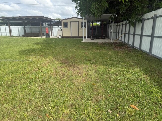 Building Photo - 10865 Gibson Dr