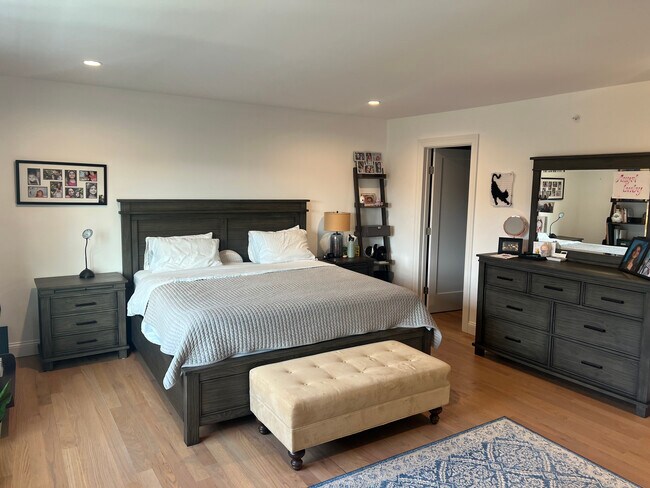 Building Photo - 111-113 Lincoln Ave