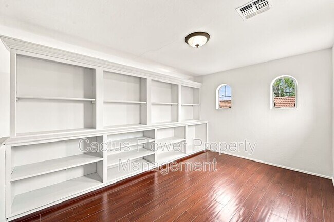 Building Photo - 3628 E Janelle Way
