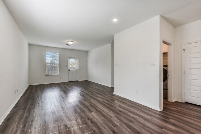 Building Photo - 21218 George Vancouver Ct