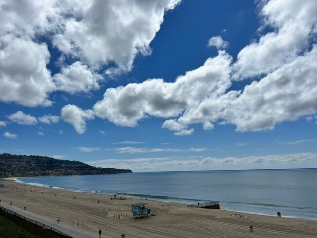 The VIEWS! - 575 Esplanade