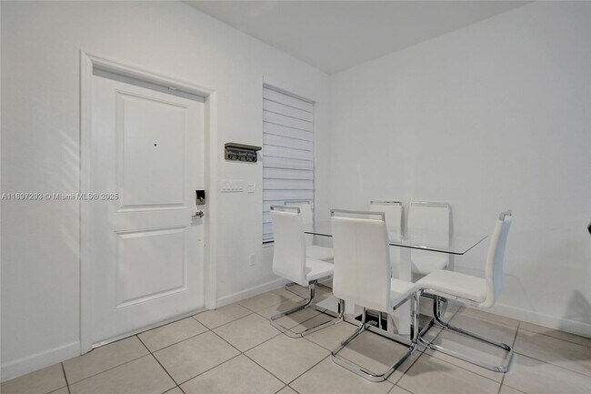 Building Photo - 250 SW 159th Ct