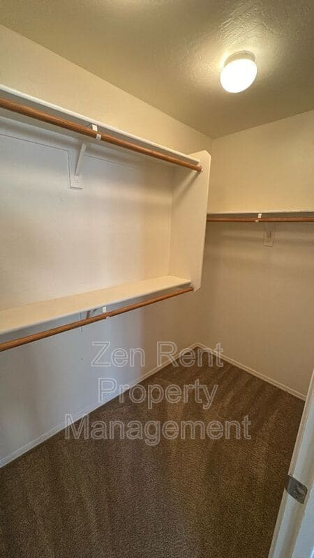 Building Photo - 33024 N Madison Way Dr