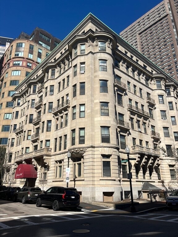 Building Photo - 8 Garrison St