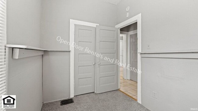 Building Photo - 412 Archer Ave