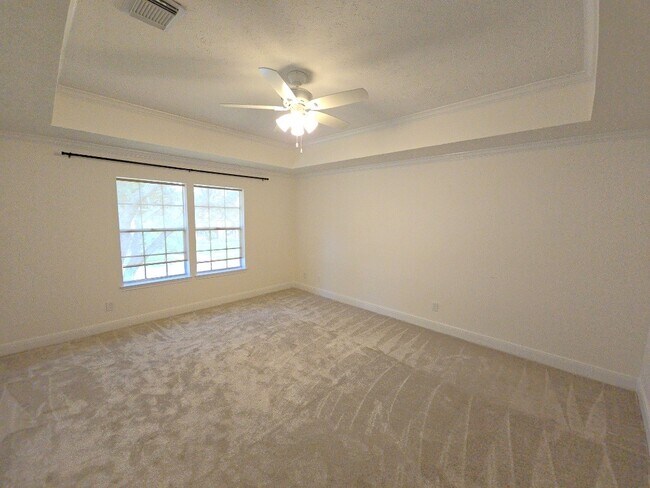Building Photo - 2502 Fairwind Dr