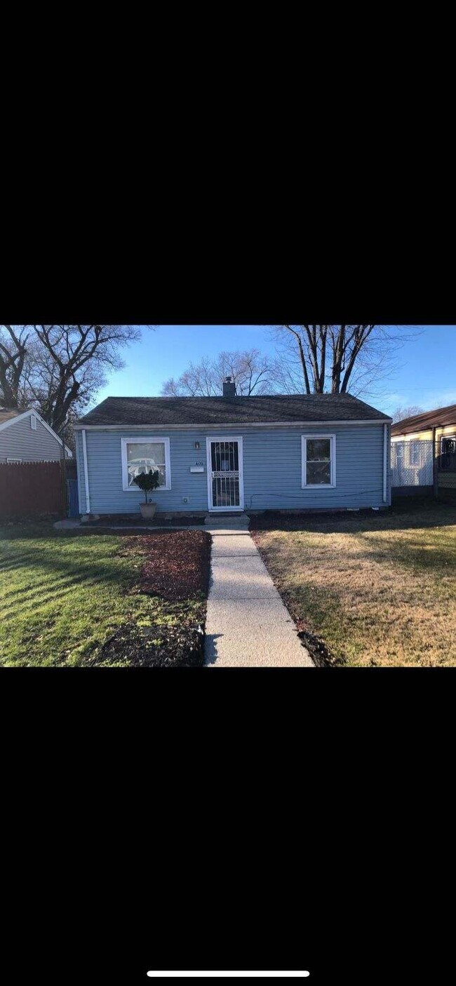 Building Photo - Progress only with work