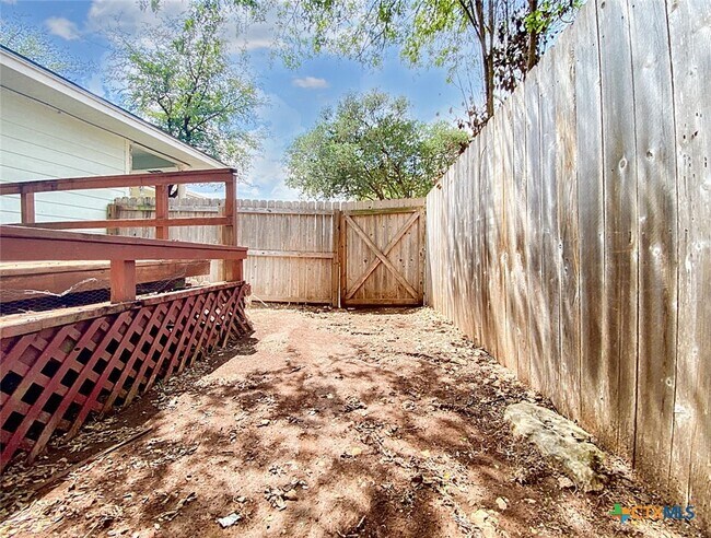 Building Photo - 109 Hughson Ct