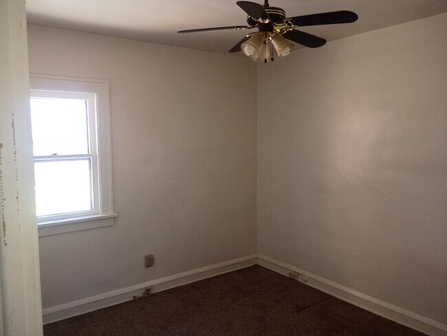 Building Photo - 17926 E Park Dr