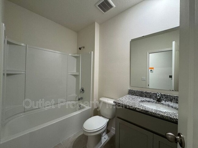 Building Photo - 391 Pelham Park Dr