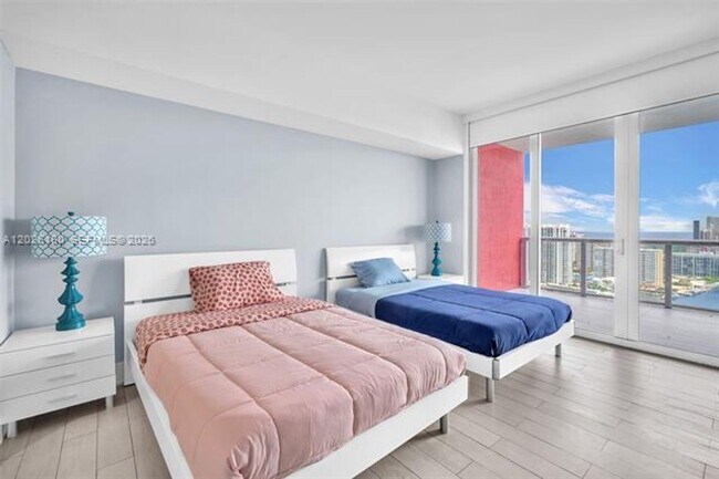 Building Photo - 2602 Halladale cu-T3105