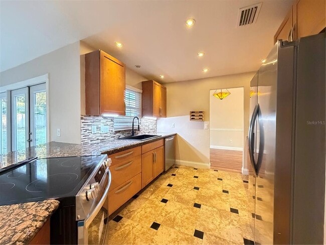 Building Photo - 221 Dempsey Way