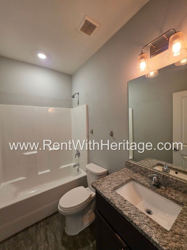 Building Photo - Awesome Ranch / Popular Carrollton Schools/ Near Adamson Square