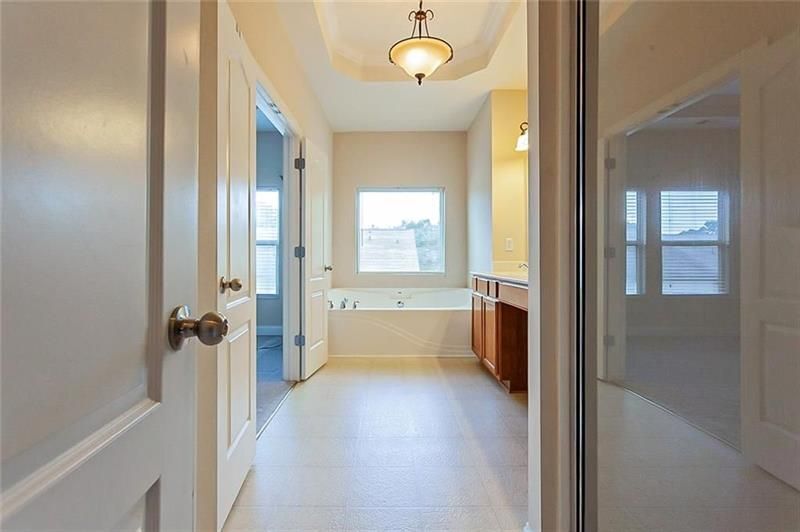 Building Photo - 275 Autry Mill Ln