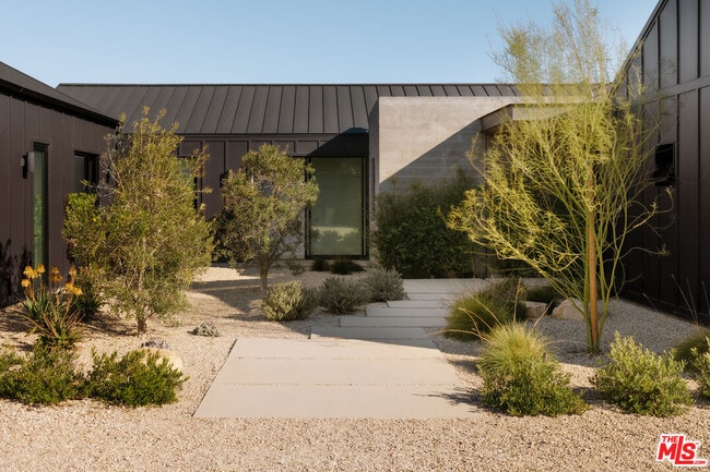 Building Photo - 5792 Calpine Dr