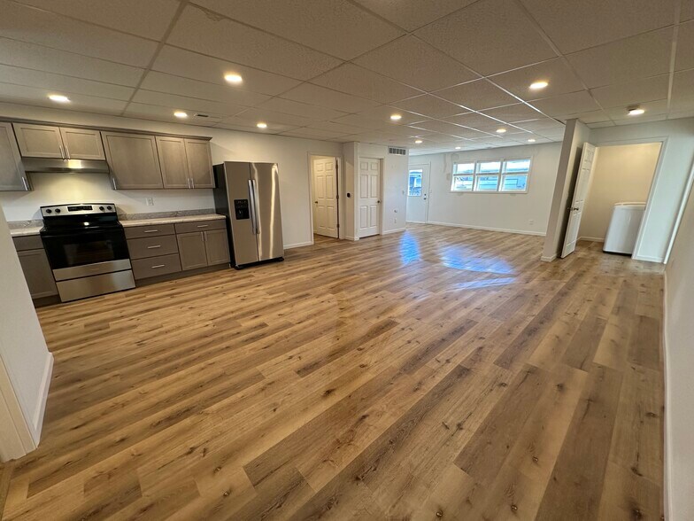 Building Photo - 209 7th St