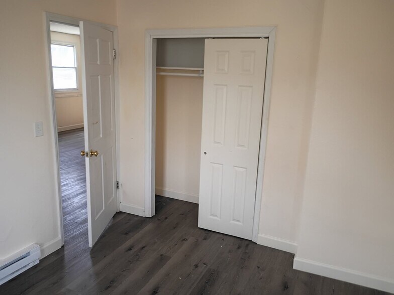 Building Photo - 2690 S 10th St