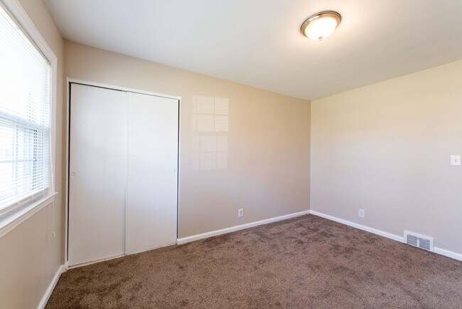 Building Photo - Fall in Love with this home!!!