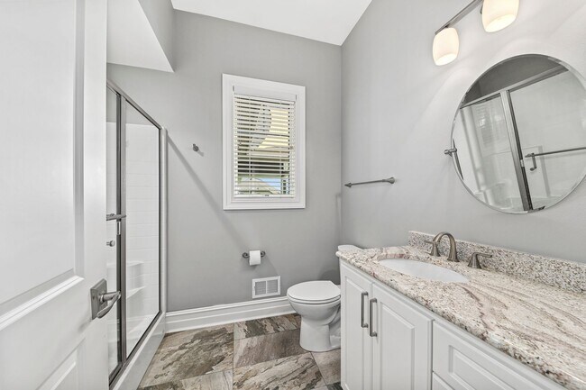 Building Photo - 1626 Twisted Oak Ct