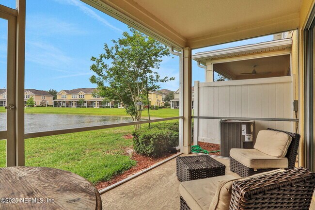 Building Photo - 6846 Roundleaf Dr