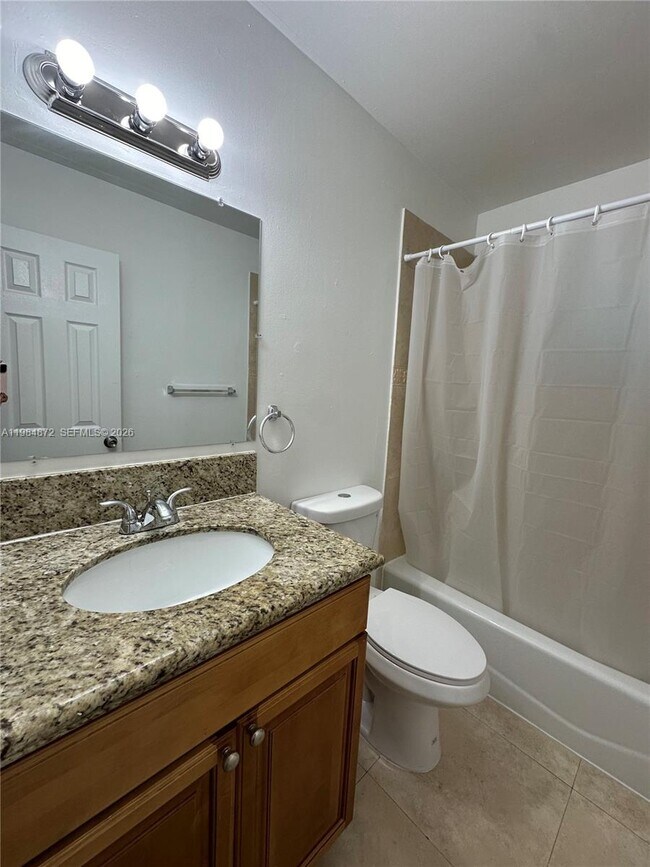 Building Photo - 2705 NE 9th Ave