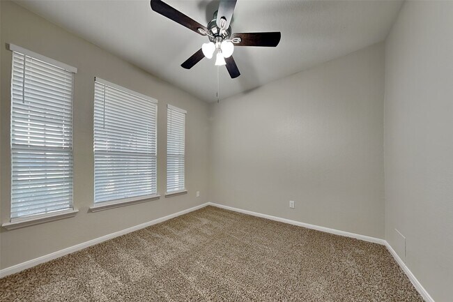 Building Photo - 6530 Bella Noche Dr