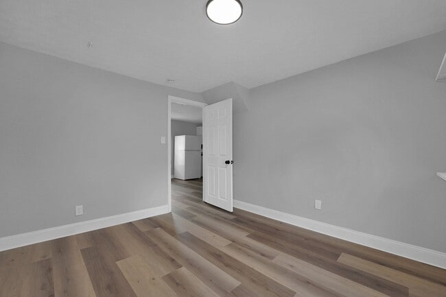 Building Photo - Spacious 4 Bedroom Single Family Home – Fe...