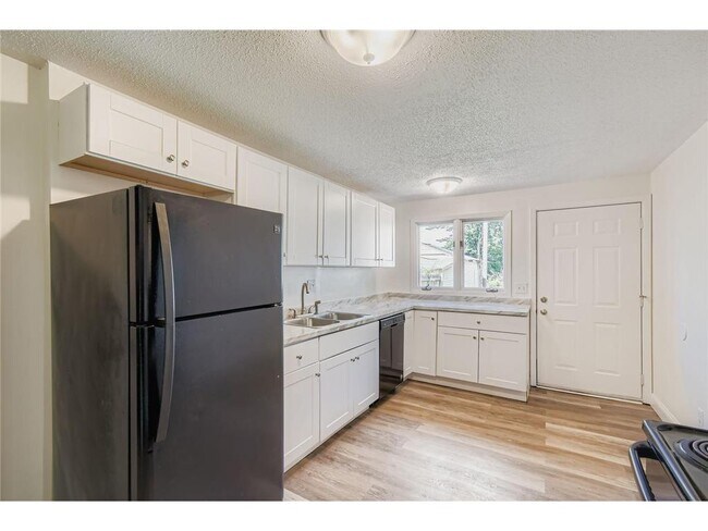 Building Photo - 915 Fuller Ave