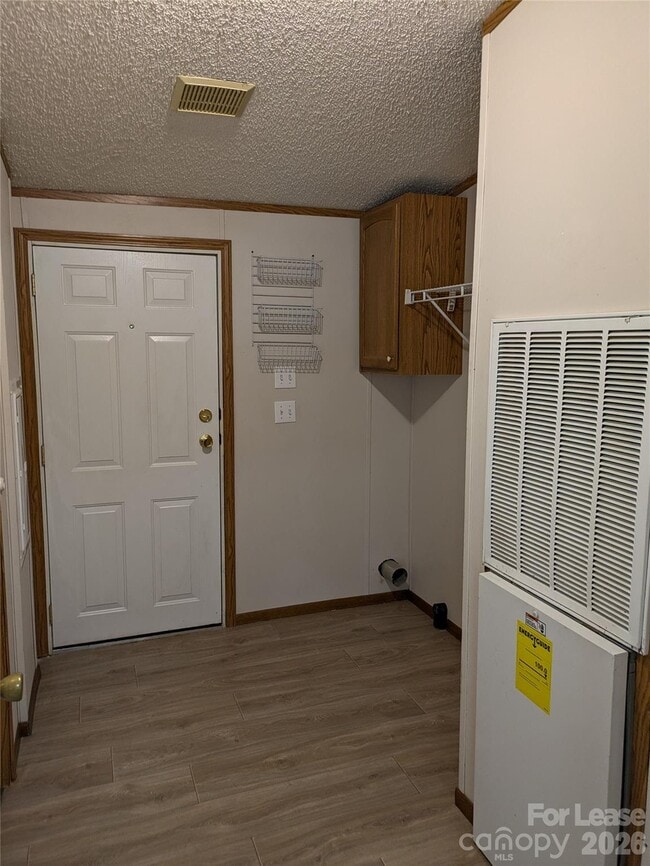 Building Photo - 338 Weathers Creek Rd