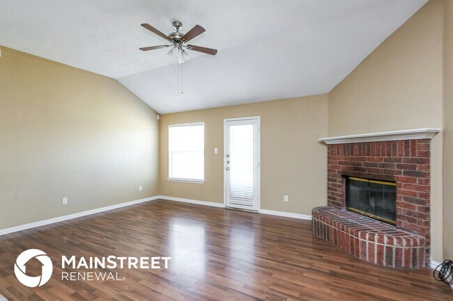 Building Photo - 532 Denise St