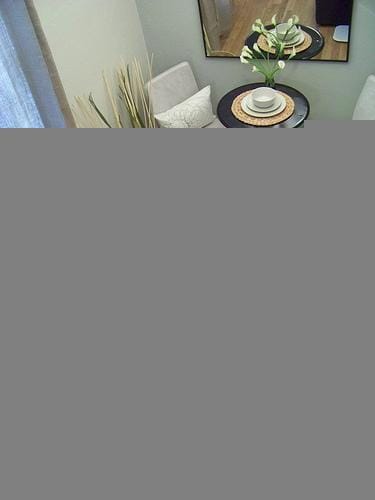 Building Photo - 435 Hanover St