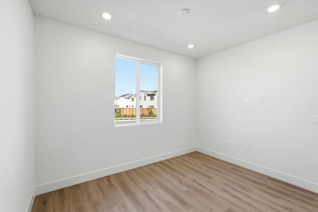 Building Photo - 5728 Placer Dr