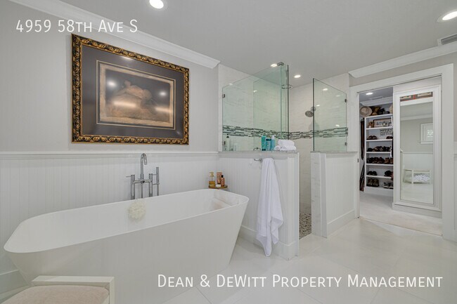 Building Photo - 4959 58th Ave S