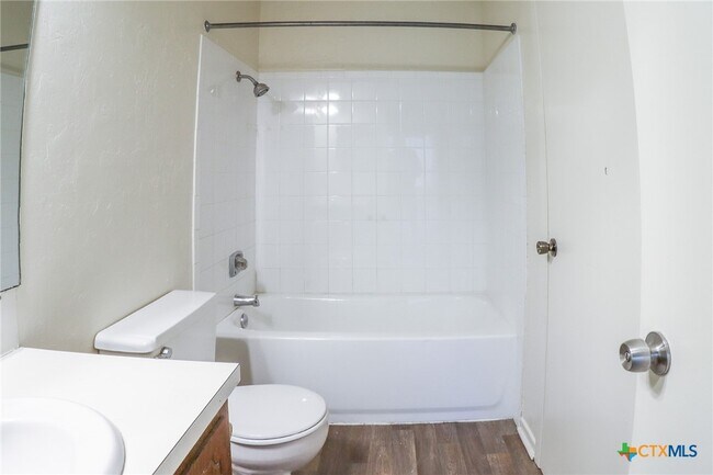 Building Photo - 1105 Covey Ln