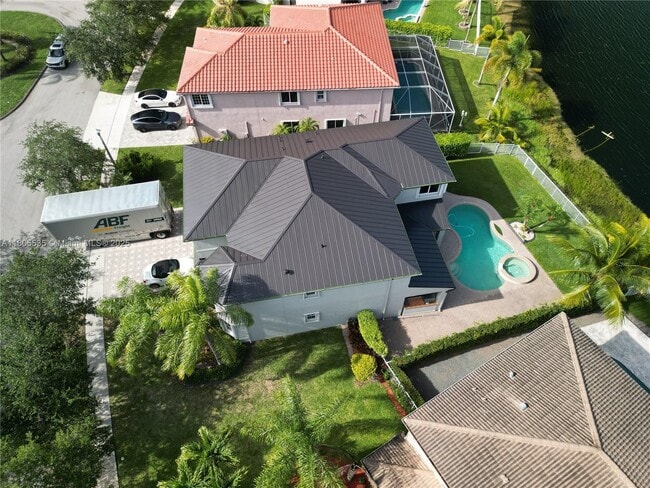 Building Photo - 2101 SW 176th Ave