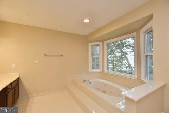 Building Photo - 350 Copperfield Ln