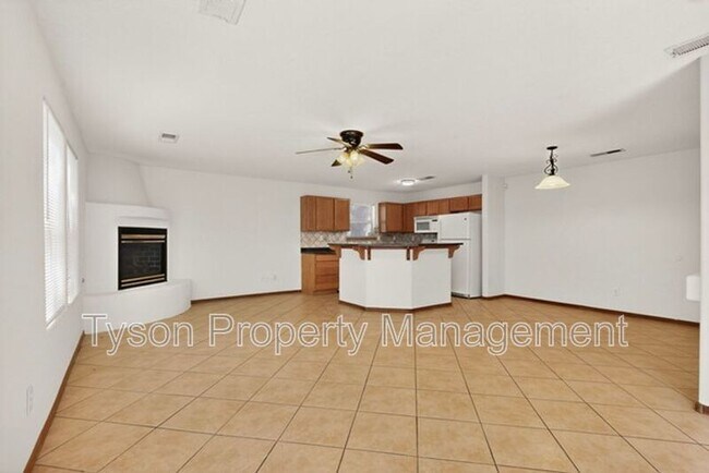 Building Photo - 1700 Violetas Rd NW