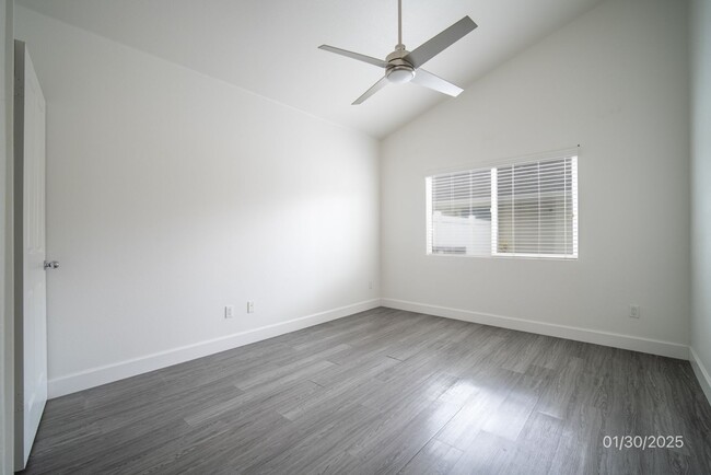 Building Photo - $3,400 / 3br - 1001ft2 - $3400 | 3br/2ba T...