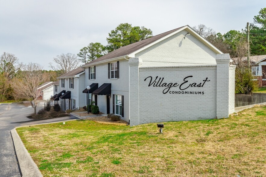 Building Photo - 1114 Maple Tree Ln