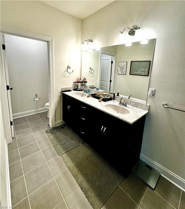 Building Photo - Stunning Modern Haven