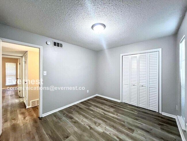 Building Photo - 3997 Tuscany Dr