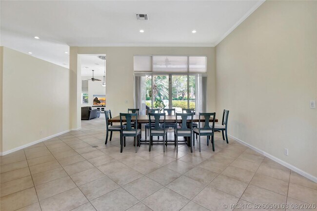 Building Photo - 4070 Sanderling Ln