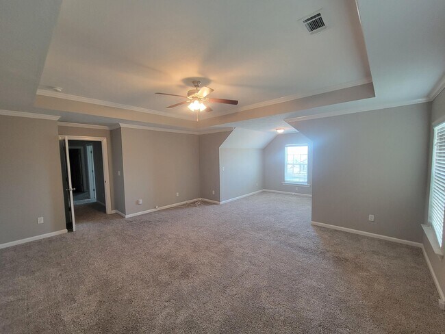 Building Photo - 1733 Ethan Way